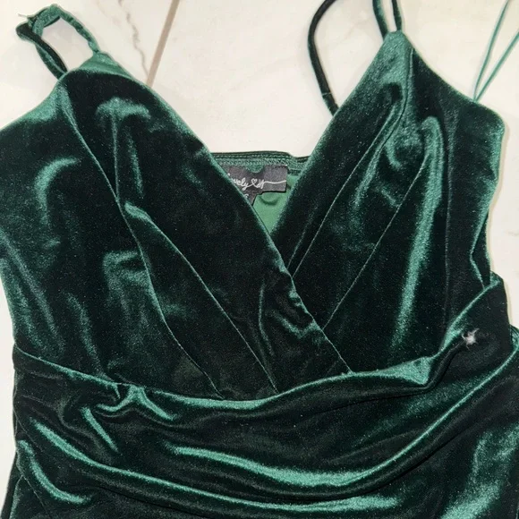 Lovely Day Green Bodycon Midi Dress Spaghetti Strap V-Neck - Picture 4 of 5